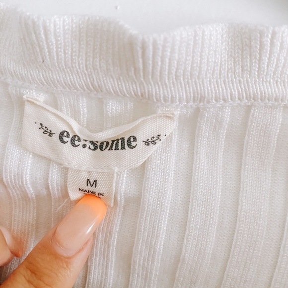 Eesome // Y2K White top - Picture 2 of 3